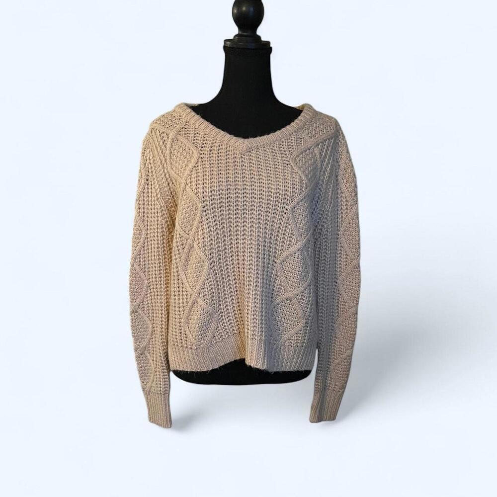 Cream chunky knit sweater ๐ค size small cable knit cozy cropped cottagecore - Picture 1 of 6
